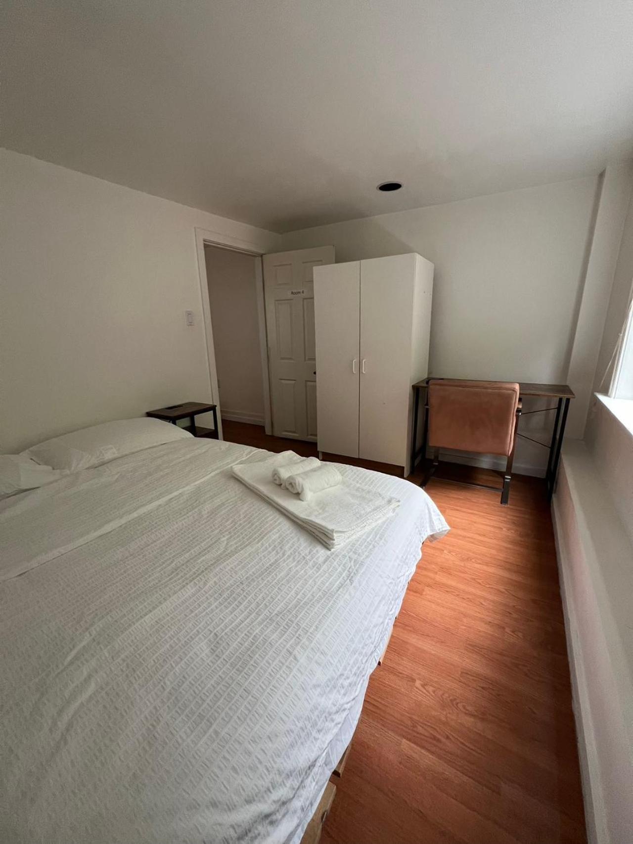 Larch House In Vancouver West Esterno foto